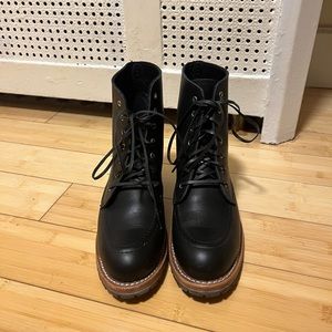 Redwing Clara Heritage Boots